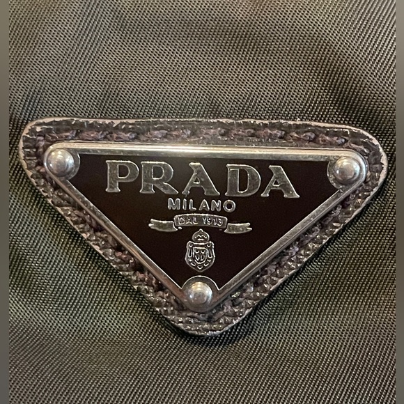 Prada Nylon Crossbody/Shoulder bag in Army Green - Picture 4 of 13